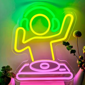1 pc DJ player neon LED sign, Men's cave neon sign for bars, Cute anime dimmable LED neon lights, great for parties, bedrooms, bars, shops, rooms, friends party wall decorations, USB powered illuminated sign hanging device, 5V USB power supply