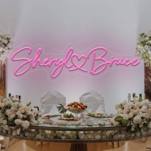 Custom neon sign with heart and name in the middle, personalised LED neon lights for weddings, events, parties, bedrooms, living rooms and home decor, unique and ideal gift for birthdays, weddings, ceremonies, Valentine's Day and more!